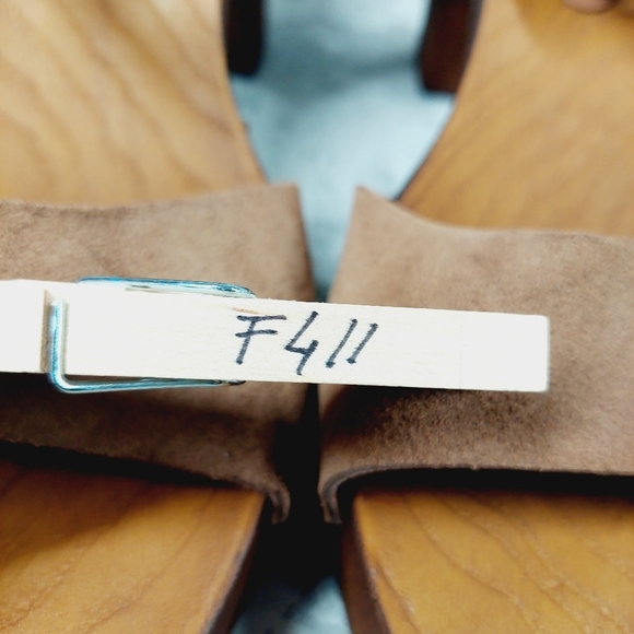 NEW Steve Madden Alabama Platform Brown Suede Wooden Studded Sandals F411 - Picture 11 of 11